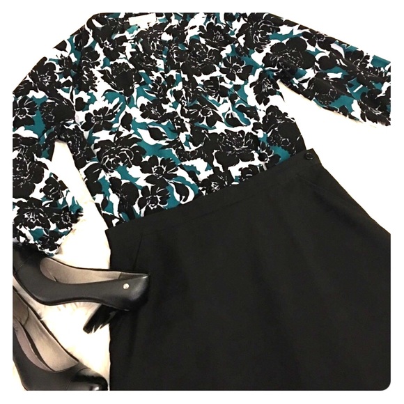 Dana Buchman Tops - Dana Buckman | Floral top | green & black